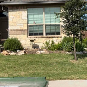 Flower Bed Weeding by Keith Vickers reviewed on July 29, 2026