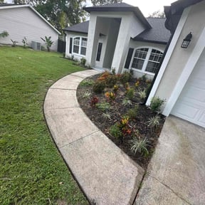 Flower Bed Weeding by Forever Green FG LLC reviewed on October 22, 2025