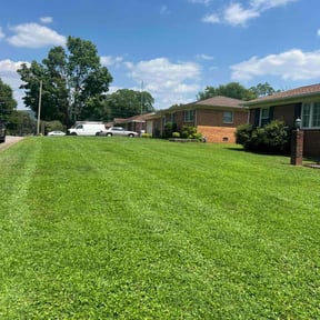 yard care by Smokin Grass Lawncare and Landscaping reviewed on May 6, 2025