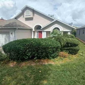 Bush Trimming by M&amp;W Construction reviewed on November 10, 2025