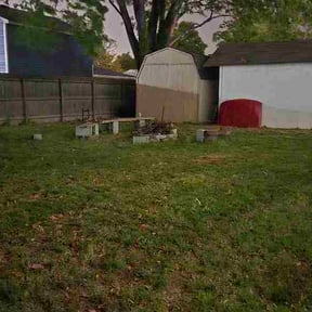 Leaf Removal by Landscaping reviewed on May 30, 2026