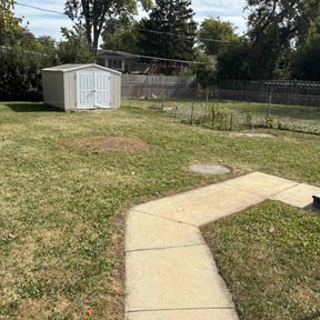 Leaf Removal by Gilliam&#039;s Lawn Service reviewed on November 9, 2025