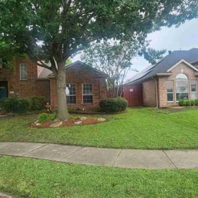 yard service by Kenosha Lawn Care reviewed on October 14, 2024