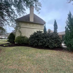 Mulching by Blade2Bloom reviewed on December 17, 2025