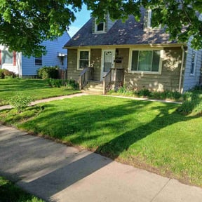 yard maintenance by EZ Landscape & Snow removal reviewed on August 15, 2025