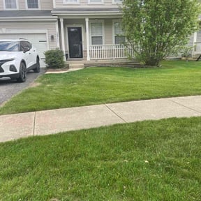 landscape maintenance by Tony’s Lawn Care reviewed on August 18, 2025