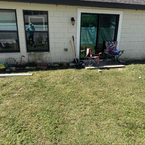 Leaf Removal by ERH landscaping reviewed on September 10, 2025