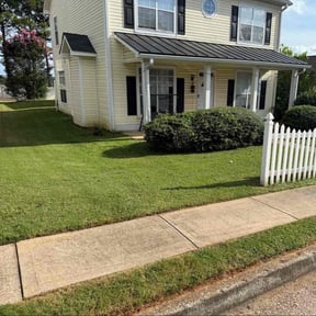 yard work by Green Light lawn care reviewed on July 25, 2025
