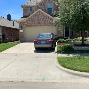 yard maintenance by DTE Maintenance Llc reviewed on November 21, 2025