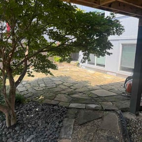 Flower Bed Weeding by 220 Lawn Care LLC reviewed on July 29, 2026