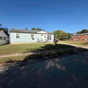 Flower Bed Weeding by Gerringer Lawn Care reviewed on October 18, 2025