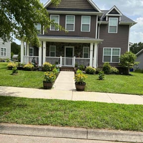 gardening service by FS Lawncare reviewed on August 17, 2025