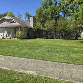 grass maintenance by Crop Circle Lawn & Property Maintenance reviewed on May 16, 2024