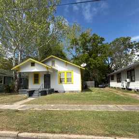 Leaf Removal by He Did That Landscaping reviewed on June 21, 2026