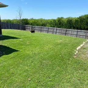 yard maintenance by OJ's Lawn care reviewed on August 18, 2025