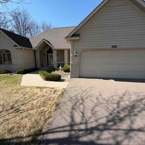 Leaf Removal by C.A.N. Lawn Services LLC reviewed on April 2, 2026