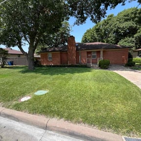 residential landscaping by Double F Lawns reviewed on December 17, 2025