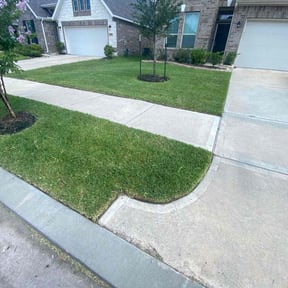 turf maintenance by Ramirez Hernandez Landscape reviewed on May 23, 2024