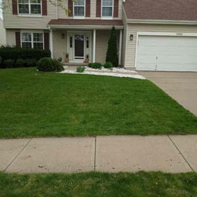 yard maintenance by Keep it Loe Lawn Service reviewed on December 10, 2025