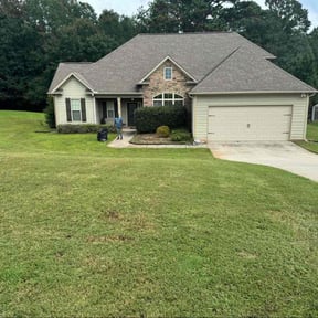 Bush Trimming by Lux house wash and lawn maintenance reviewed on November 9, 2025