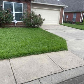 landscape maintenance by Gladney Construction reviewed on August 18, 2025