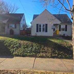 Leaf Removal by Berber Industries Landscaping reviewed on November 24, 2025