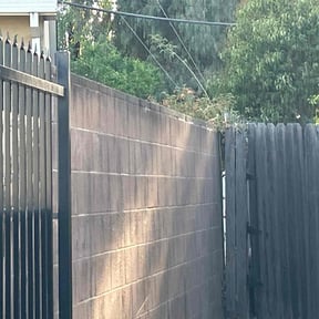 Bush Trimming by Linares Lawn Care reviewed on April 18, 2025