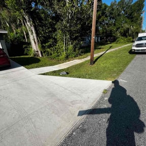 lawn service by Sunnyside Lawn care reviewed on August 25, 2023