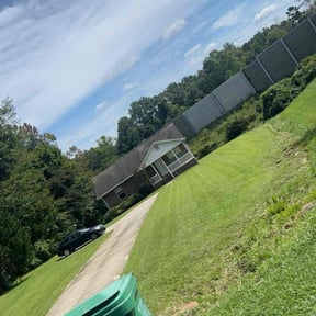lawn care services by Dixiecup Mowing reviewed on April 29, 2024