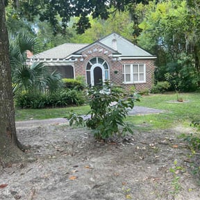 Leaf Removal by Signature Lawn Pros reviewed on October 3, 2025