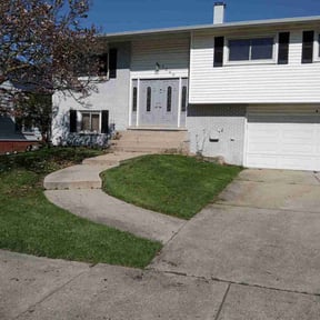 yard maintenance by Morgan's Lawncare reviewed on November 23, 2025