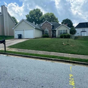 yard maintenance by Country gal cuts reviewed on November 22, 2025