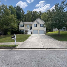 yard maintenance by It's Dubble Better Lawn &amp; haul reviewed on December 4, 2025