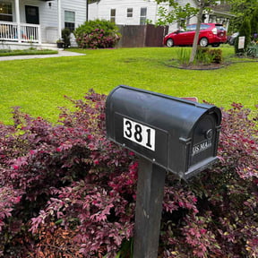 lawn care by Uptown Elite Cleaning Property Services LLC reviewed on August 20, 2025