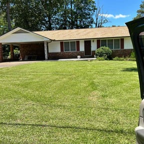 landscaping by Best Lawn Mowing's reviewed on August 21, 2025