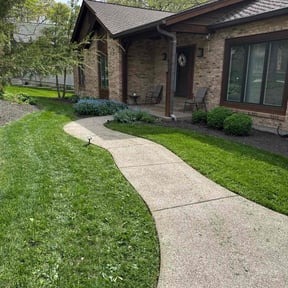 residential landscaping by Washington's Landscaping Professionals reviewed on April 24, 2024