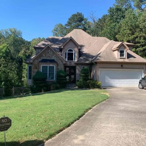 Bush Trimming by Jaywai lawnscaping reviewed on November 23, 2025