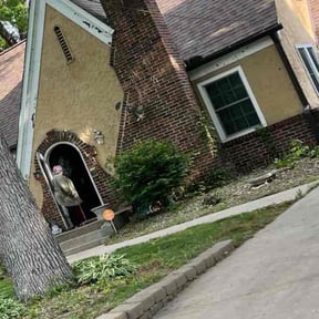 Bush Trimming by Clean Em Up Lawn Care reviewed on August 15, 2025