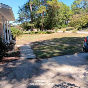 Leaf Removal by D&#039;s lawn care &amp; landscaping reviewed on October 2, 2025