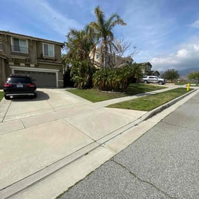 yard service by PJS LAWN CARE reviewed on August 18, 2025