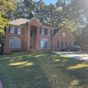 Flower Bed Weeding by Precise Cut Lawn Care reviewed on April 5, 2024