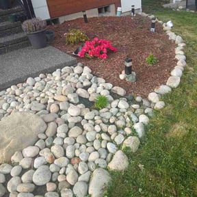 Flower Bed Weeding by 220 Lawn Care LLC reviewed on May 6, 2026