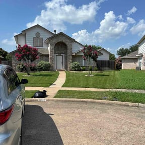 yard work by Salaam Lawn Care reviewed on November 19, 2024