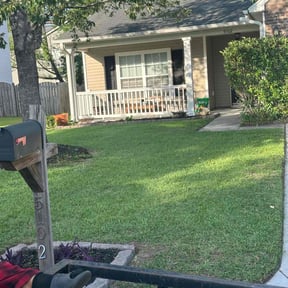 gardening service by Shear Guardians Lawn Service reviewed on December 16, 2025