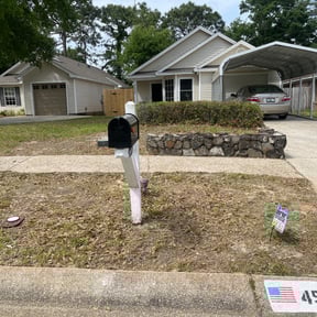 Bush Trimming by Lucero’s Landscaping reviewed on May 9, 2024
