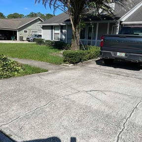 Bush Trimming by Meredith's Landscaping LLC reviewed on May 30, 2026