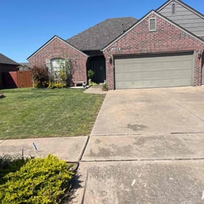 yard service by Black-out lawn reviewed on December 7, 2025