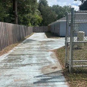 Leaf Removal by Los Yarderos reviewed on September 28, 2025