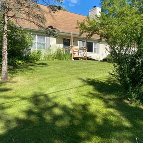 yard service by Marvin's Services LLC reviewed on August 21, 2025