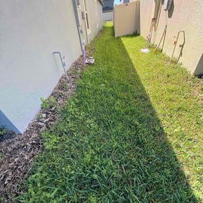 Flower Bed Weeding by Perry Family Maintenance LLC reviewed on June 19, 2022